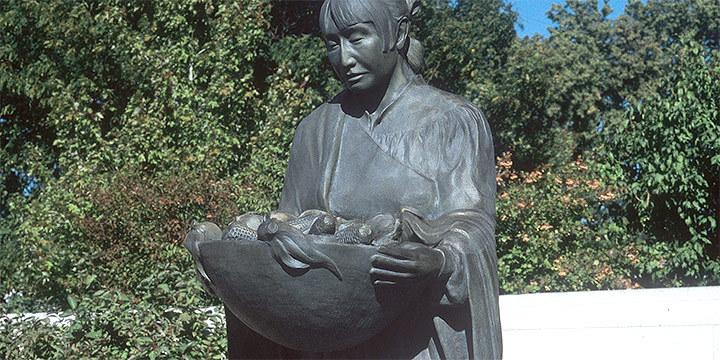 Martha Pettigrew, Beauty of the Harvest, bronze sculpture, 1995