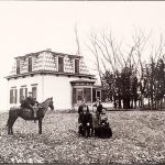 Solomon D. Butcher, The Winchester family near Gibbon, Buffalo County, Nebraska, 1903, black & white photograph (from glass plate negative in the Nebraska State Historical Society Collection) c. 1982-1984